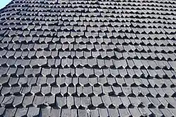 Détail des bardeaux du toit