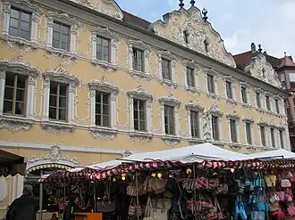 La Maison du Faucon.