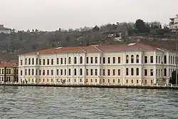 Description de cette image, également commentée ci-après