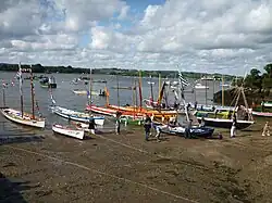 Rassemblement de yoles en rade de Brest