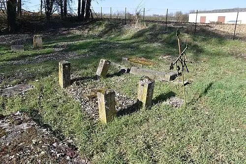 Le cimetière abandonné.