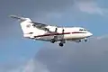 Les British Aerospace 146 portèrent une livrée rouge flamboyante jusqu’en 2004, date à laquelle un schéma de peinture plus discret fut choisi, pour des raisons de sécurité.