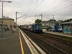 Z 20500 et Z 26500 sur le quai central.