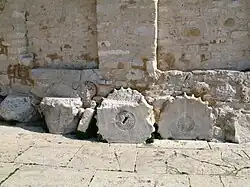 Le forum romain est juste au niveau inférieur.