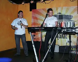 Description de l'image Zenon Martyniuk and Ryszard Warot - Akcent (Polish music band) 02.JPG.