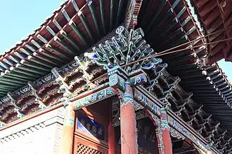 Angle du toit du temple principal