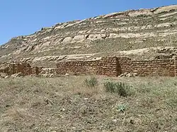 Enceinte du palais de Ziri à Achir