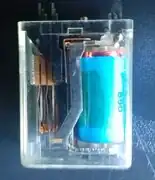 Relais miniature fabriqué à l'usine de La Guerche-sur-l'Aubois.