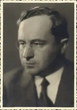 Description de l'image ETH-BIB-Zoppi, Giuseppe (1896-1952)-Portrait-Portr 00315.tif.
