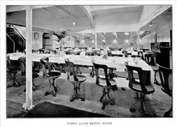 Salle à manger de troisième classe.